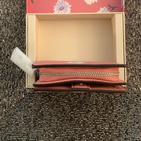 NWT COACH Boxed Snap Wallet With Daisy Print Pink - Picture 9 of 12